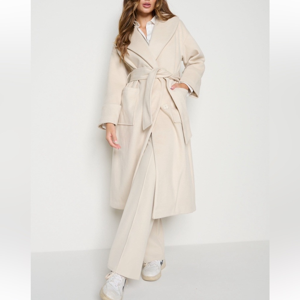 NWT $189 Forever New  Shiv Belted Wrap Coat in Cream  Heavyweight Tailored